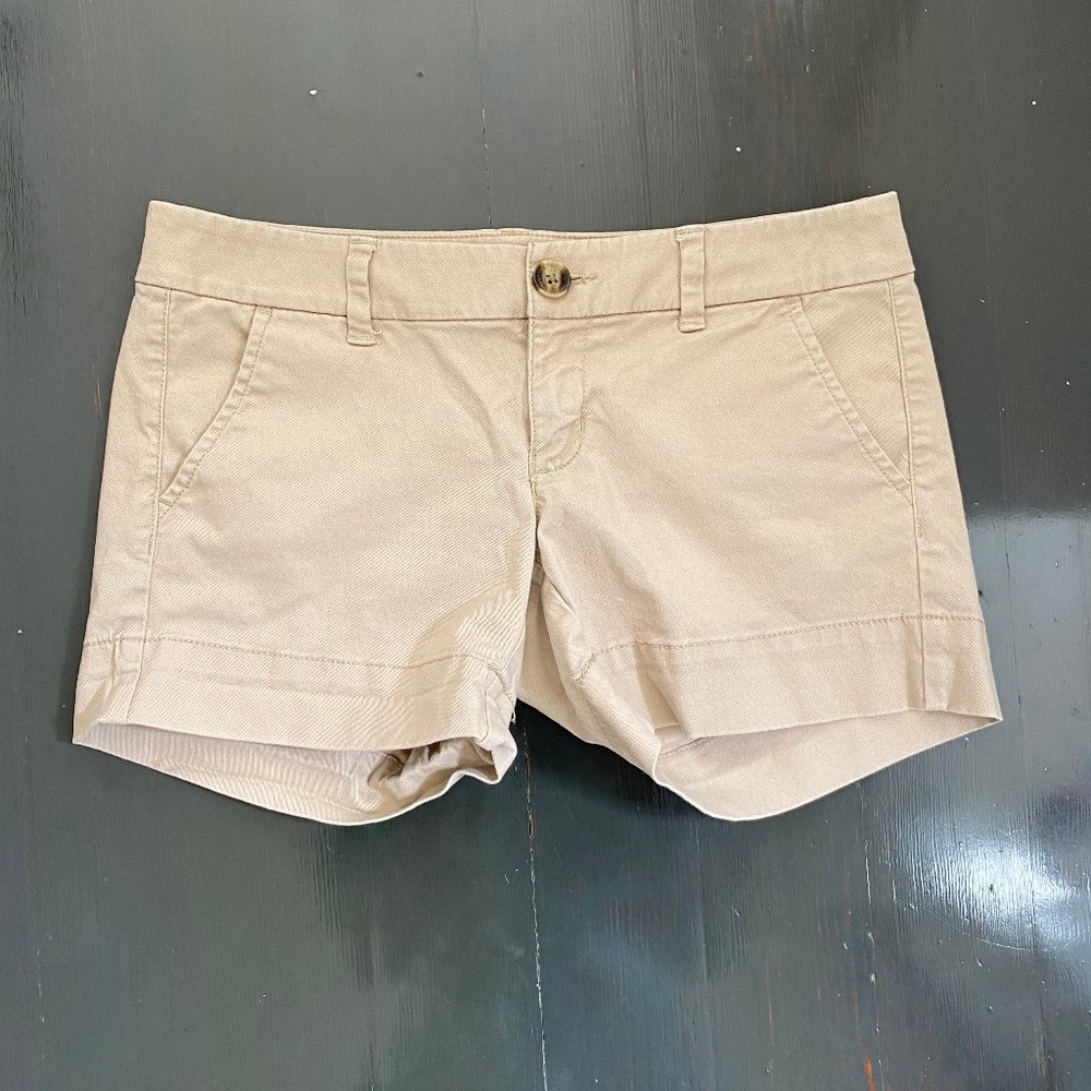 American Eagle Midi Stretch Shorts Size 2 Khaki